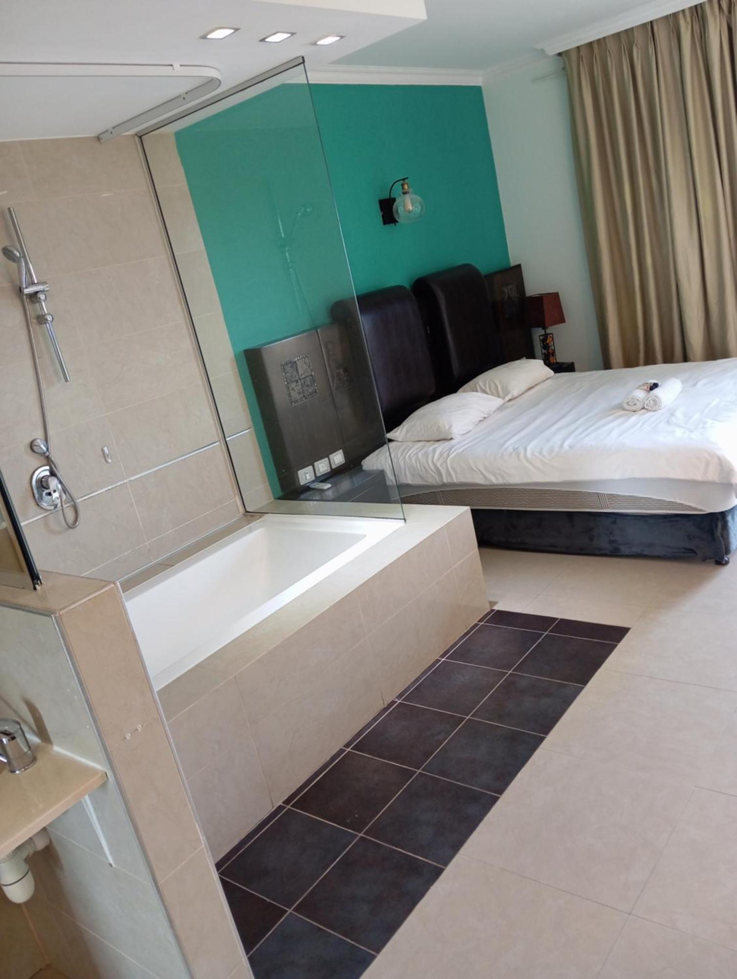 Marina Beach Hotel Tel Aviv Exterior photo