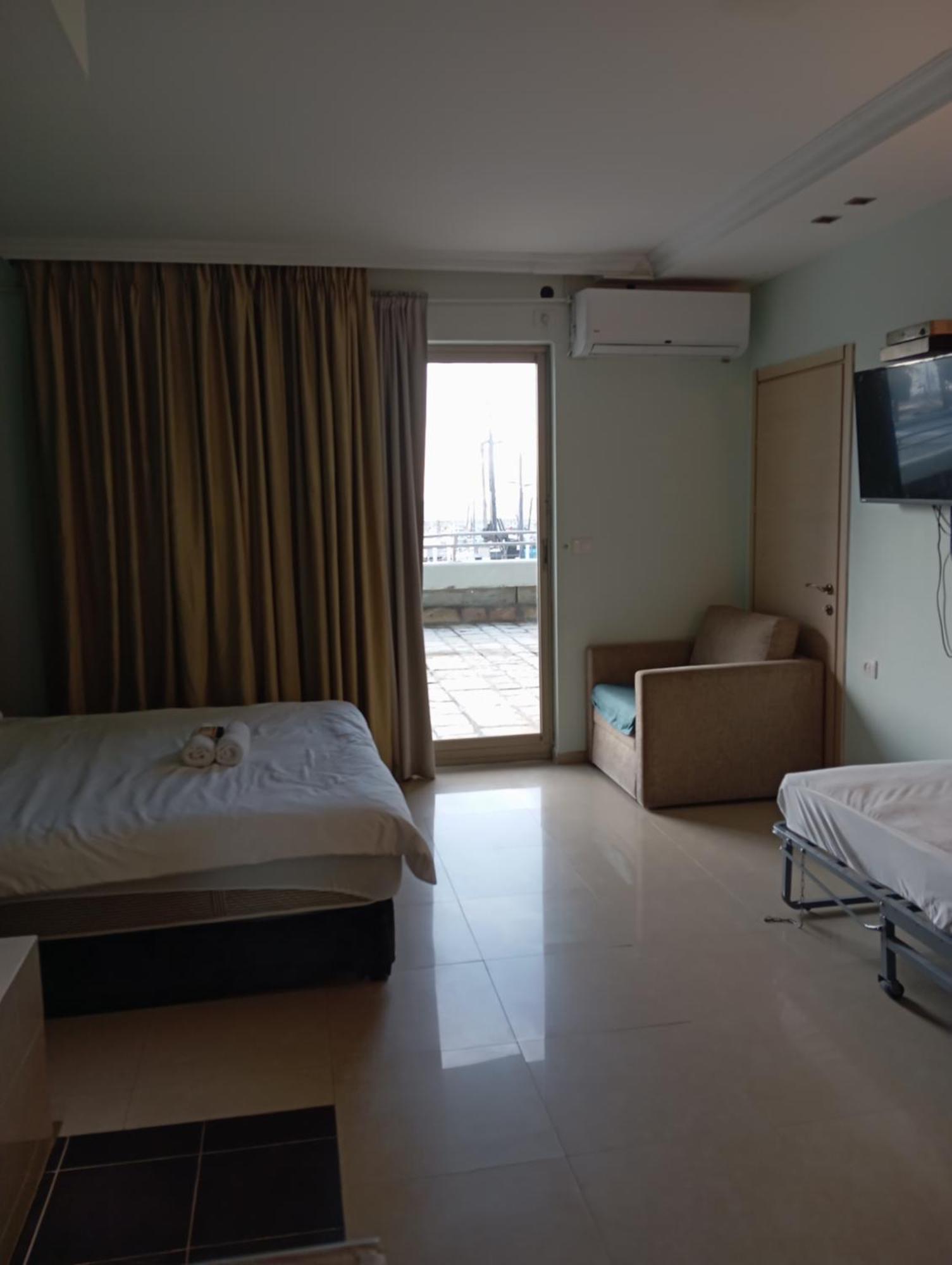 Marina Beach Hotel Tel Aviv Exterior photo