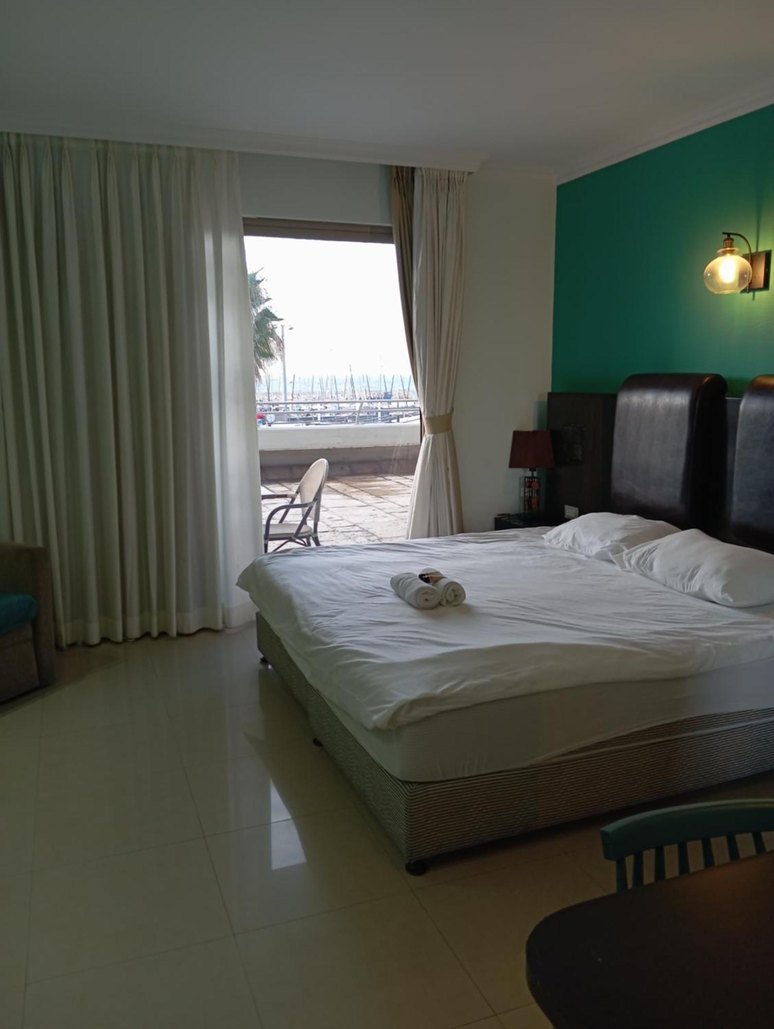 Marina Beach Hotel Tel Aviv Exterior photo
