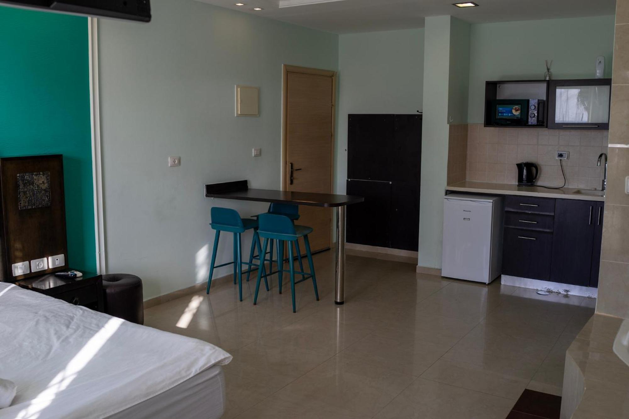 Marina Beach Hotel Tel Aviv Exterior photo